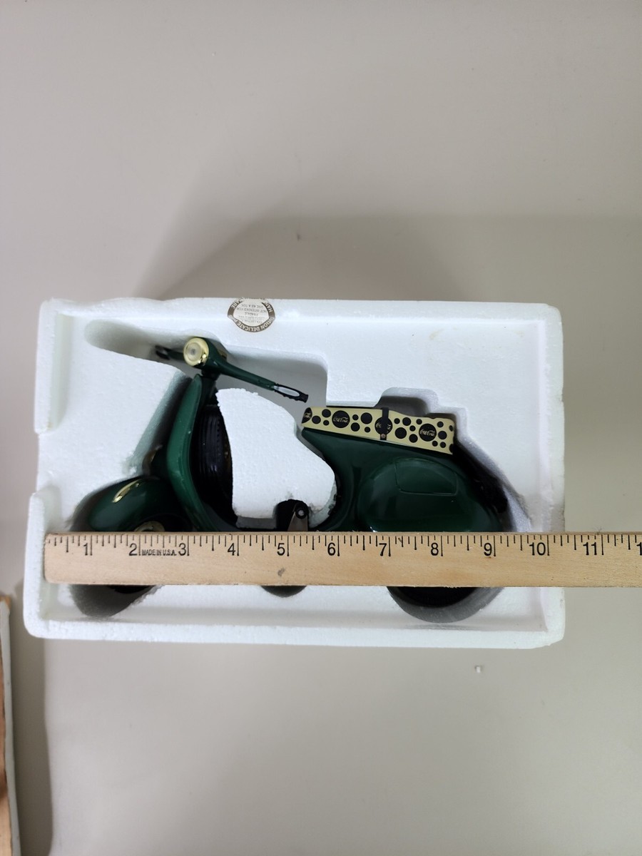 COCA-COLA 1996 MINIATURE MOTOR SCOOTER, 1:6 SCALE, DIE CAST METAL