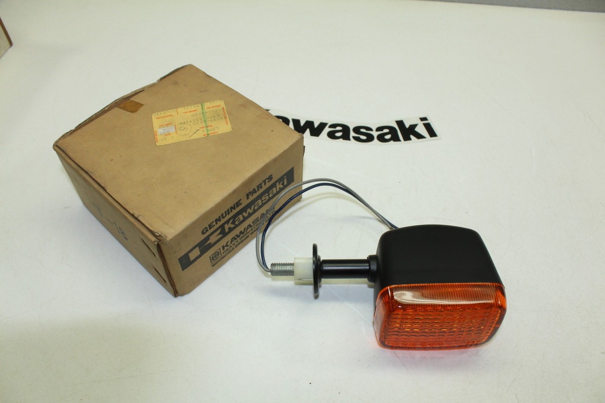 Turn Signal Indicator 23037-1030 Kawasaki Z1r 1000 Kzt00d 1978