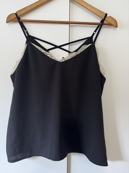 Jorge Cami Top Size 10 Crossover Straps