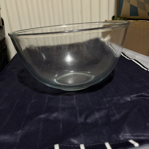 Large Pyrex Corning Salad/Mixing Bowl 23cm Bargain - Picture 1 of 5