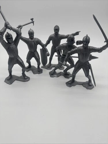 Vintage 1964 Louis Marx 6" Medieval Knight 5 Figures