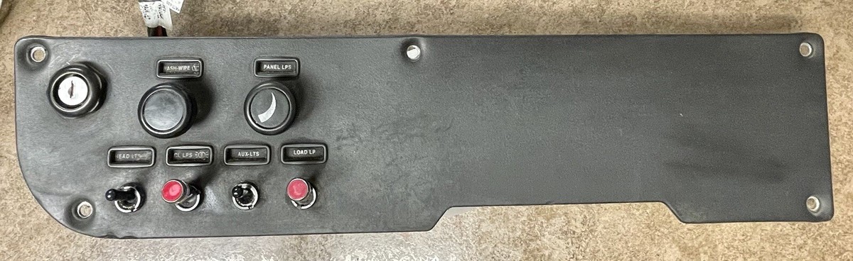 Peterbilt 379 Dash Switch Panel 17-04240-2200 *READY TO SHIP
