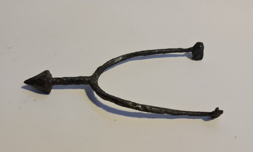 Rare ANCIENT MEDIEVAL IRON ROWEL KNIGHTS SPUR 12th CENTURY