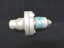 YORK INTERNATIONAL CORP  1/2" INLET to 1/2" OUTLET "250LBS" Pressure VALVE 