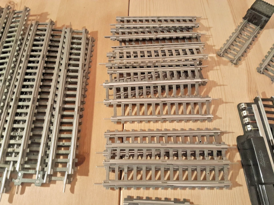 74 x Piko H0 GDR Cardboard Threshold Tracks + Points, Used, Very Nice - Image 3 of 4