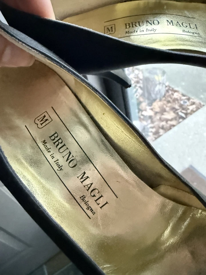 Vintage Bruno Magli Negro Metalizado Piel de Serpiente Satinado Peep Toe Tacones, Talla 8M Foto 4 de 4