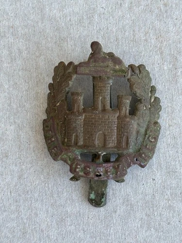 WW1, Essex Regiment Cap Badge, Battle Field Relic