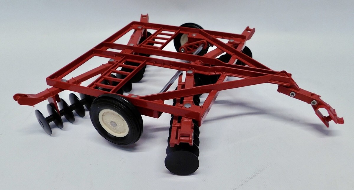 RDV68 Ertl Toys: International Four-Roller Disc, In Original Box