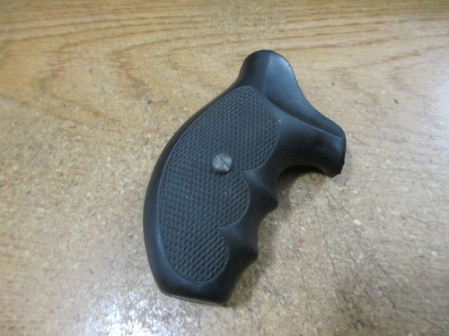 Uncle Mikes #59007 Griff für Smith & Wesson J Rahmen S&W Round Butt