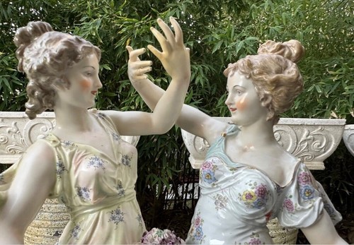 Large Carl Thieme Porcelain Figural Flower-Encrusted Springtime Centerpiece - Picture 9 of 24