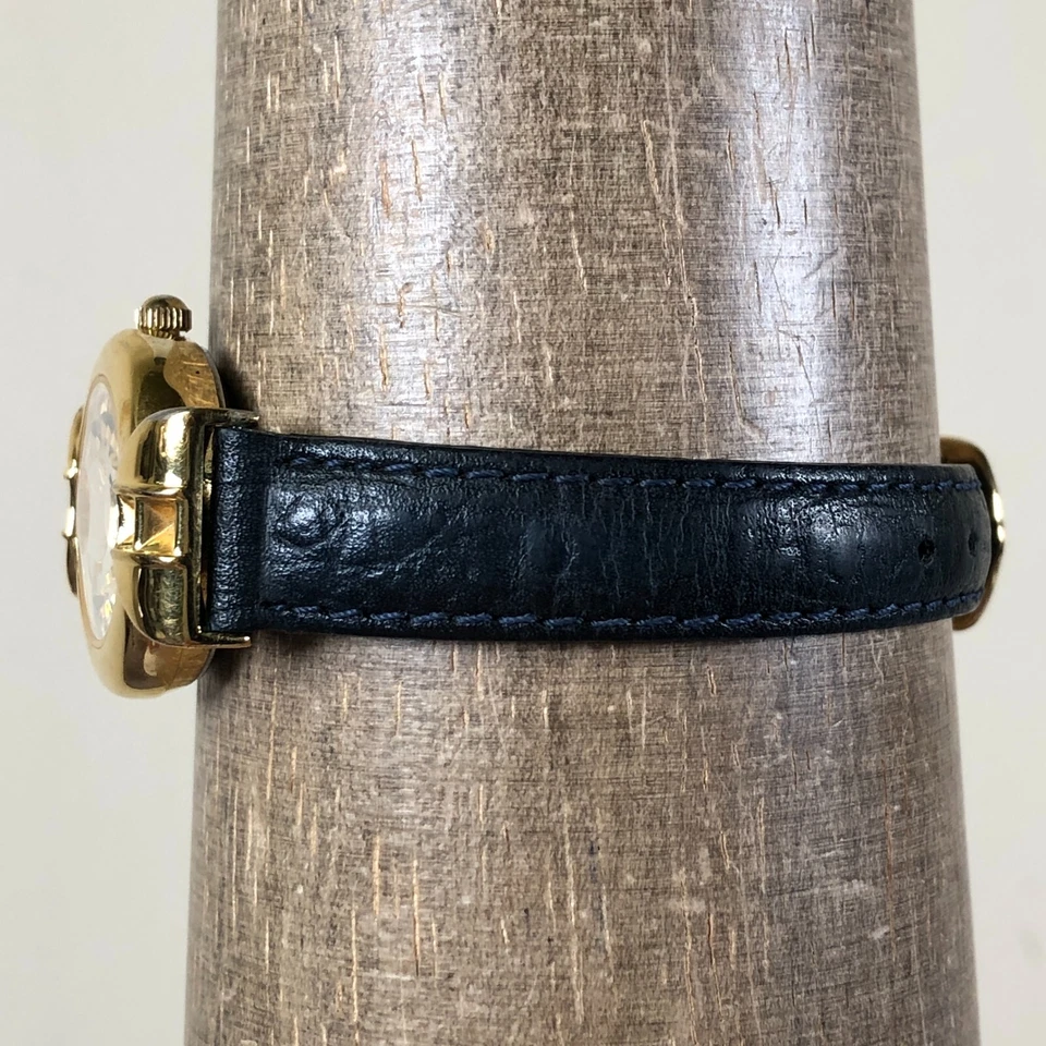 Ted Lapidus女式正装银色表盘24毫米黑色皮革石英表6 1/2 — 第 4/4 张图片