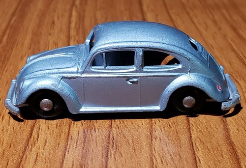 Vintage Budgie No. 8 Volkswagen Sedan Bug - Blue Metallic - Made in England - Picture 3 of 7