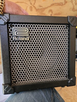 アンプ Roland CUBE-20XL Guitar Amplifier H68601000001000-00-600x600.jpg