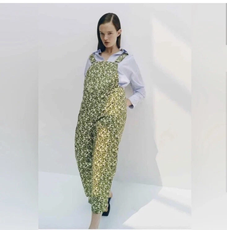Mono de algodón de pierna ancha floral ZARA en verde talla pequeña Foto 4 de 4