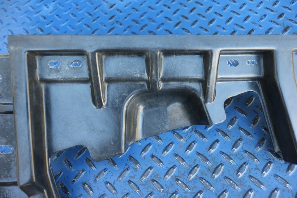 1991-1996 Chevrolet Corvette C4 Front Passenger Side Inner Fender Liner 10276506 - Image 3 of 4