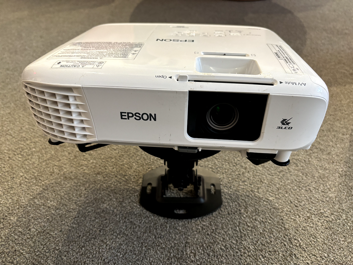 EPSON 3LCD PROJECTOR MODEL H979A | eBay