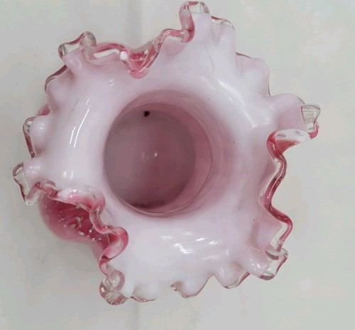 English Ruffle Vase Pink Spangle Art Glass with Mica Flakes circa 1890s - Picture 8 of 8