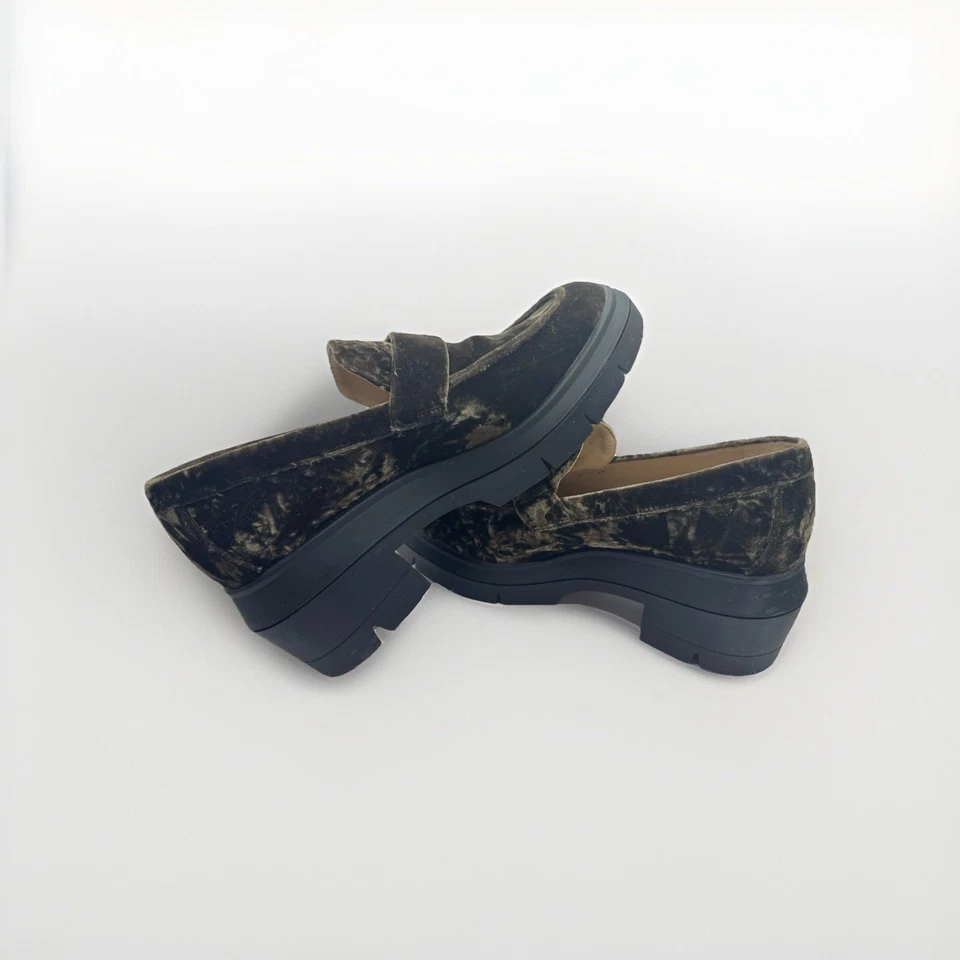 Mocasín Stuart Weiztman Aiden Rise suela gruesa terciopelo topo aplastado 6,5 B Foto 2 de 4