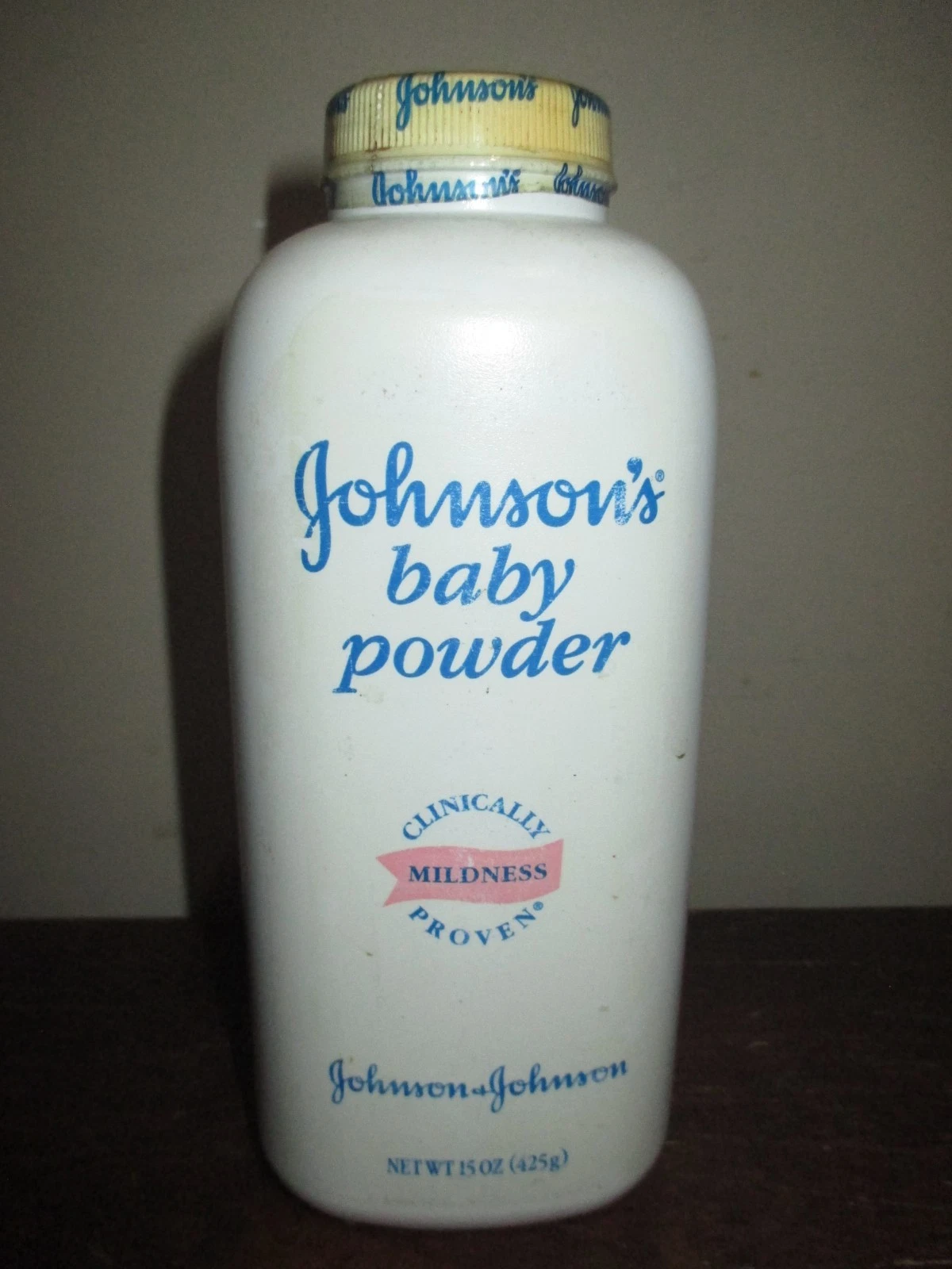 VTG Johnson’s Baby Powder Talc 15oz Original
Opens in a new window or tab