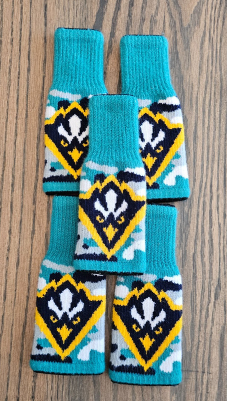 UNC Wilmington Seahawks Freaker Knitted Bottle Insulator New Made in USA