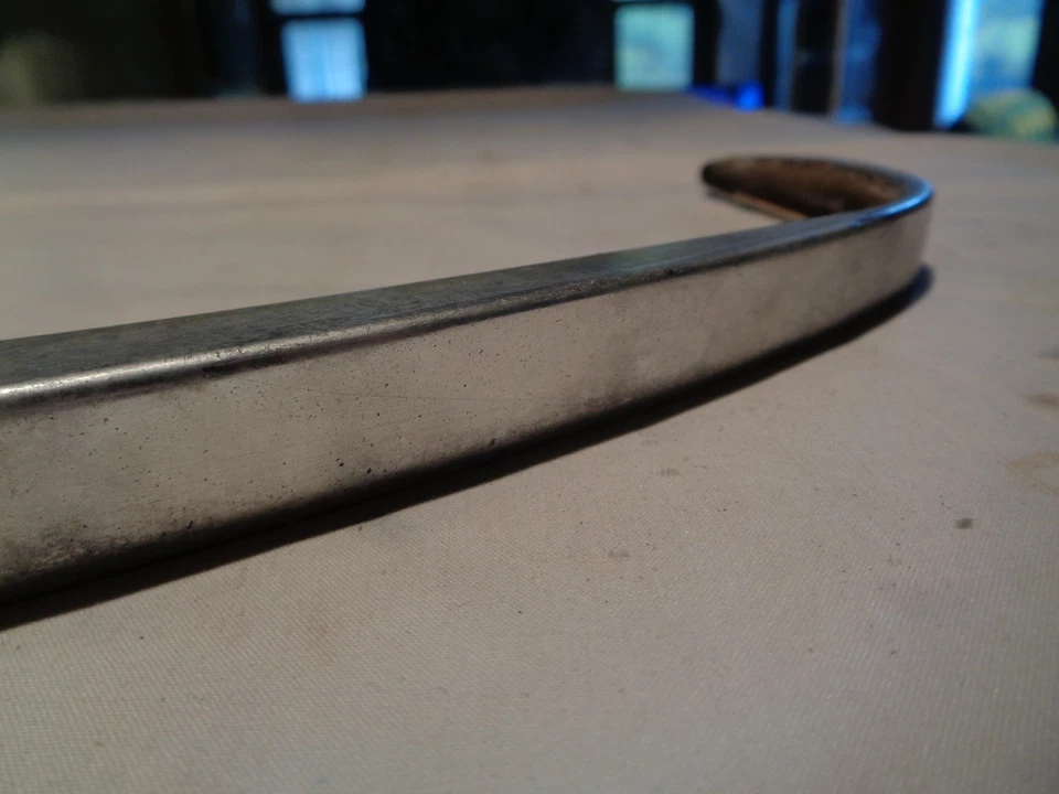 1960 Pontiac Catalina , Front Fender Corner Moldings Rt. And Lf. Bonneville Foto 3 de 4