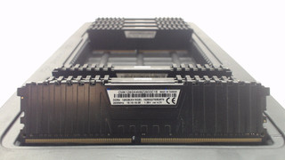 LOT 8 CORSAIR CMK128GX4M8Z2933C16 16GB DDR4 PC4 2933 23400 NON ECC DESKTOP RAM