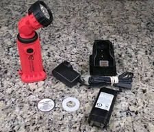 Knucklehead Streamlight Pivoting Rechargeable Spot Light 213-M1987 New W/O Box 