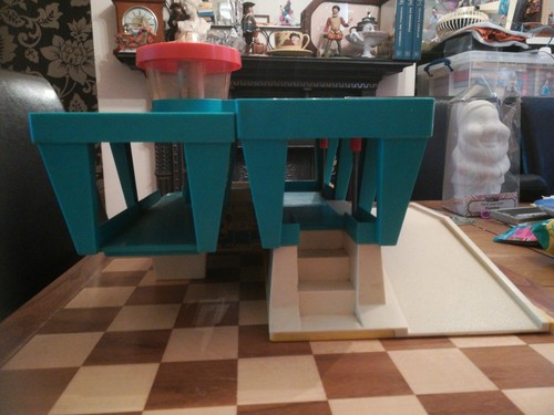 Vintage 1970s Fisher Price Little People Play Family Airport 35 x 26 x 34cm - Picture 7 of 9