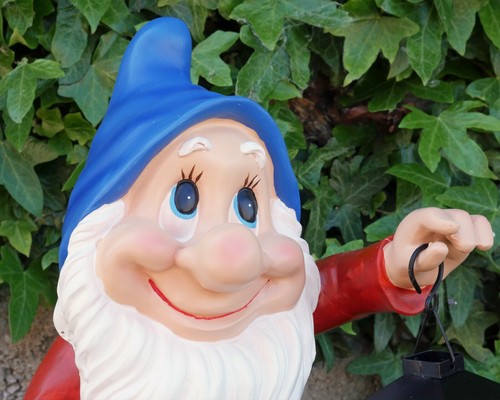 Gnome Garden Ornament Fairy Dwarf Statue LED Solar Lantern Light Décor UK GIFTS - Picture 34 of 61