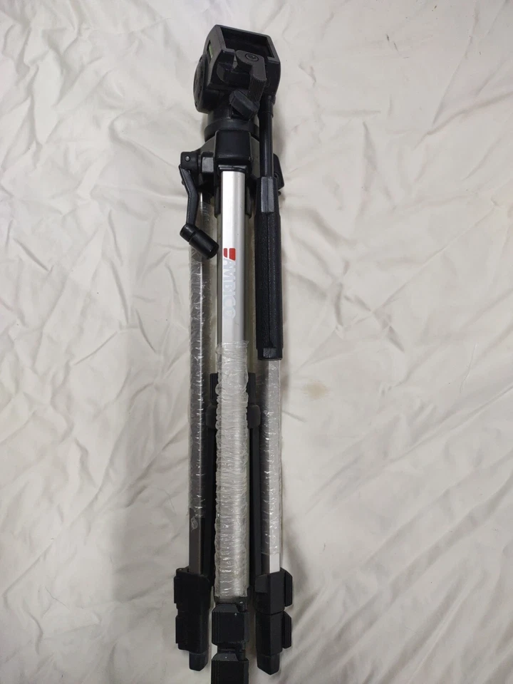 VINTAGE AMBICO V-0554 CAMERA ALUMINUM TRIPOD. No Shoe - Image 3 of 4
