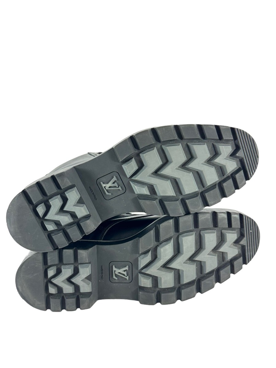 LOUIS VUITTON Black Leather Oberkampf Damier Ebene Men display picture 2