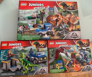 jurassic world lego junior