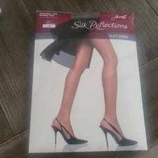 Hanes Silk Reflections Silky Sheer Toe Barely Black Control Top Pantyhose CD