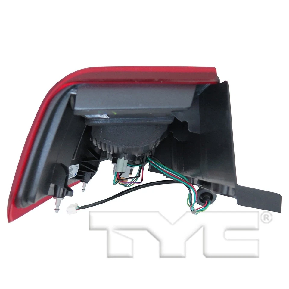 Conjunto de luces traseras TYC 11-6610-00 para Nissan NV1500 NV2500 NV3500 12-18 Foto 3 de 4
