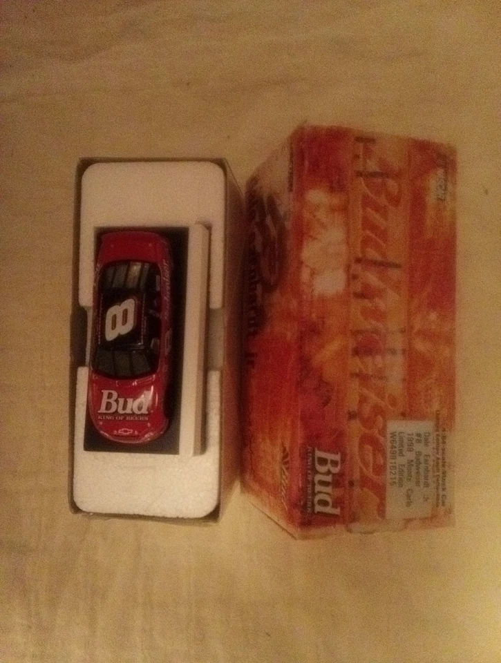 Dale Earnhardt Jr. Monte Carlo Budweiser Edición Limitada. Mini réplica con firma Foto 2 de 4