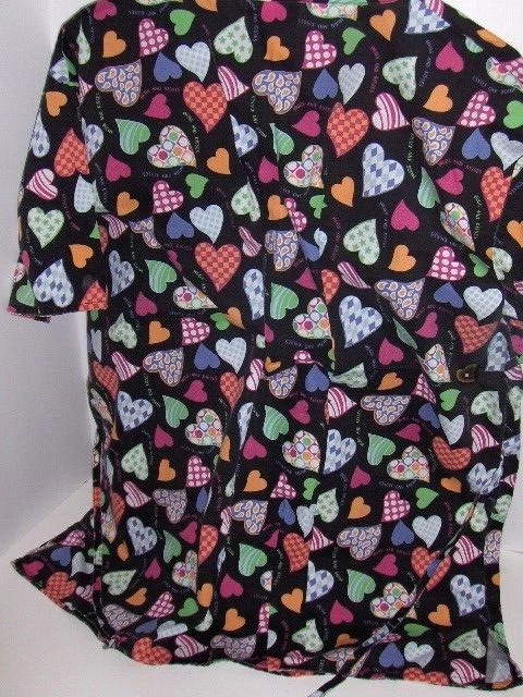 Expo Uniform  - hugs and kisses scrub top - 1X - Image 3 of 3