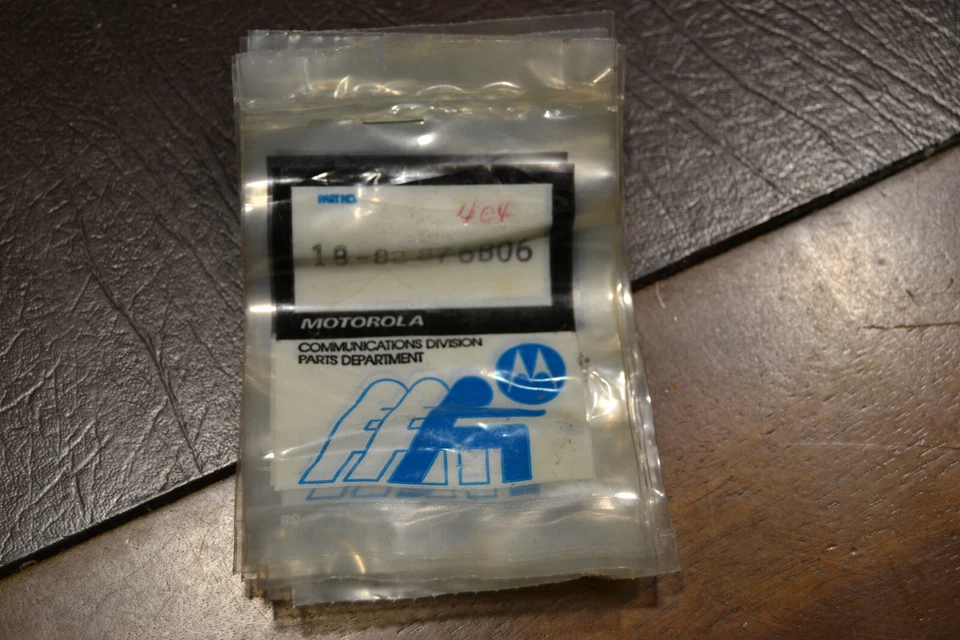 10 10K OHM 1/4W PULGAR RUEDA MOLDURA RESISTENCIA VARIABLE 18-82876B06 MOTOROLA Foto 2 de 4