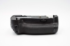 Nikon MB-D16 AA Multi Battery Power Pack for Nikon D750