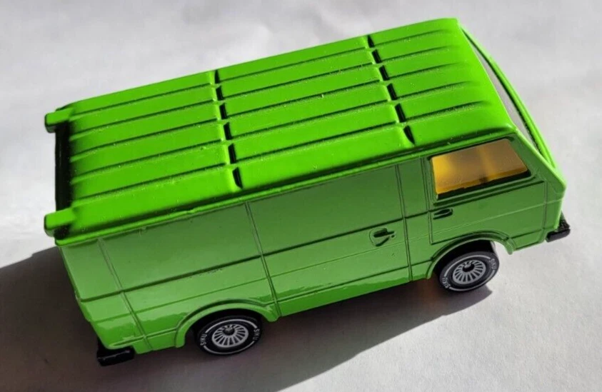KASTENWAGEN - SIKU VW LT 28 modellino furgone vintage verde 1334 W. GERMANY 1984 - Immagine 3 di 4