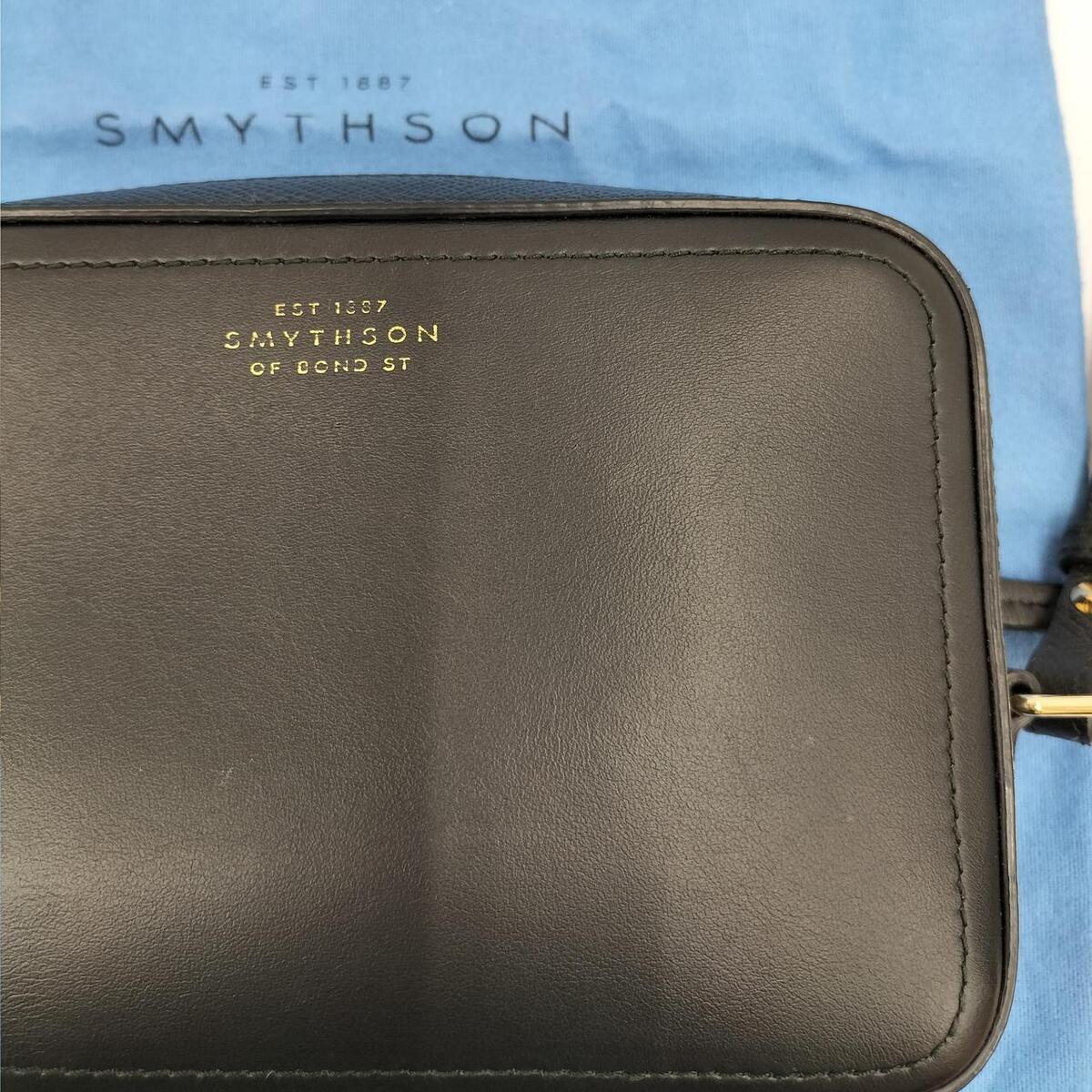 SMYTHSON Black Shoulder Bag for Women - Small with Gold Zip SMYTHSON Black Shoulder Bag for Women - Small with Gold Zip