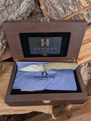 Hermans Knives FOLDER BEE 25 DAMASTEEL HALF DRESS