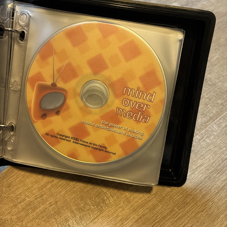 Lightbearers : Teaching Materials by Summit Ministries Staff (DVD) Foto 3 de 4