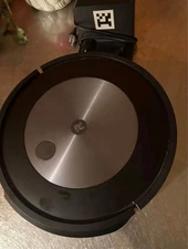 iRobot Roomba j7 J715020 Robotic Vacuum Cleaner