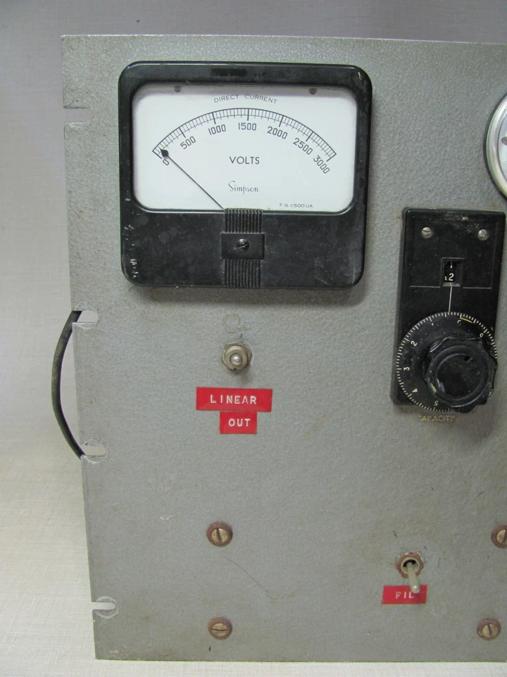 AMPLIFICADOR LINEAL RF MILITAR DE COLECCIÓN - ERA DE LA SEGUNDA GUERRA MUNDIAL CON TUBOS RCA 813 VT-144 SIN PROBAR Foto 3 de 4