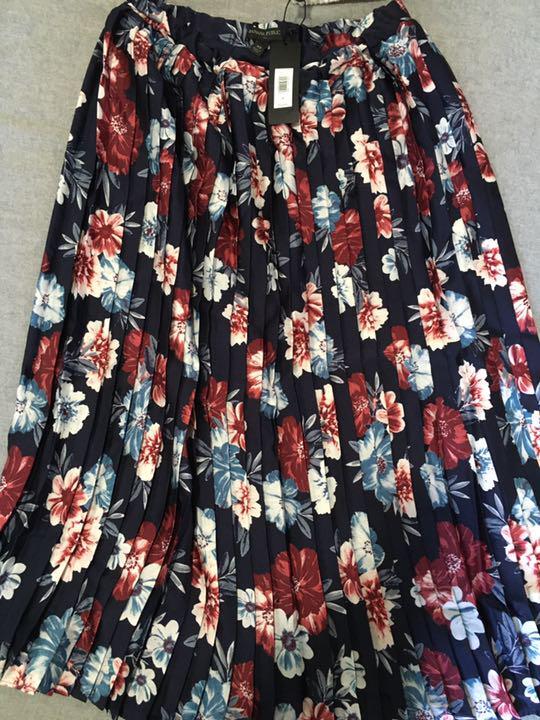 BANANA REPUBLIC Floral pattern cute skirt black XS