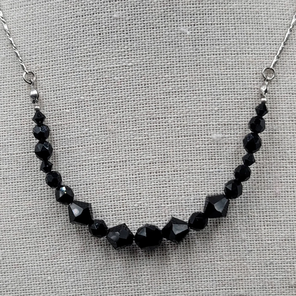 Ожерелье Swarovski с черными хрустальными бусинами Rivioli посеребренное с подписью 16–18 дюймов - Изображение 3 из 4