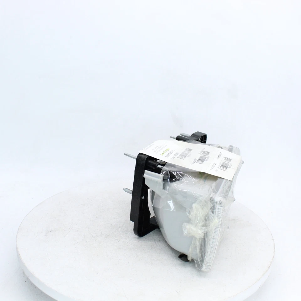 Número de pieza de la lámpara de cabeza derecha TYC - 114-00212R para Dodge Dakota 1996 Foto 3 de 4