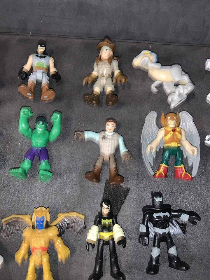 Lote de 30 figuras Imaginext Marvel DC Power Rangers y más Foto 4 de 4