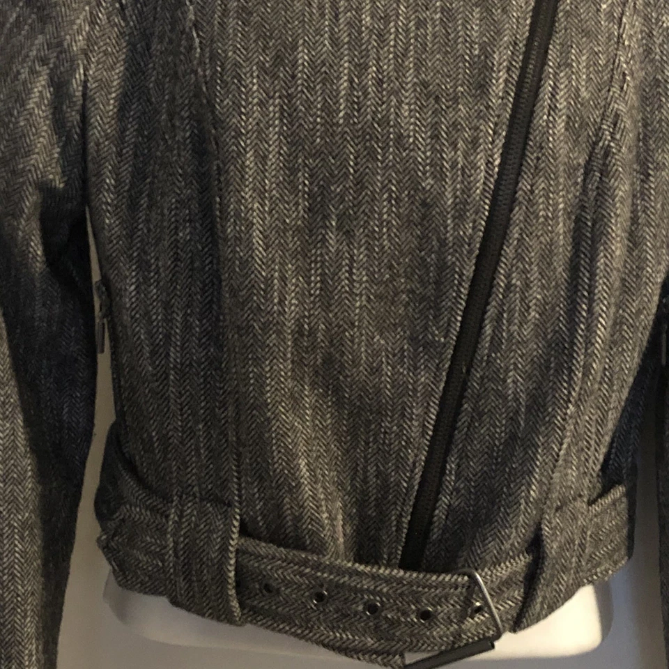 Bebe S 8 Crop Wool Moto Blazer Jacket Herringbone Belted Black/White Buckle READ - Image 2 of 4
