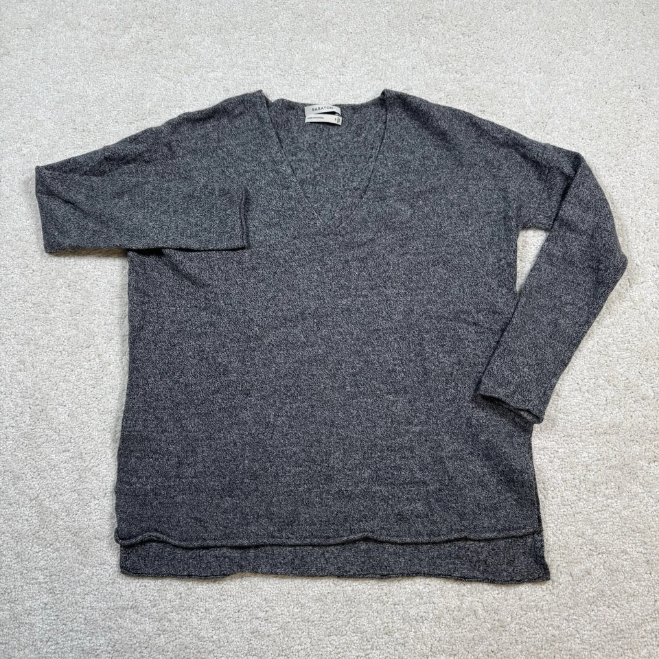 Suéter para mujer Babaton Aritzia gris mezcla de lana manga larga cuello en V pequeño Foto 2 de 4